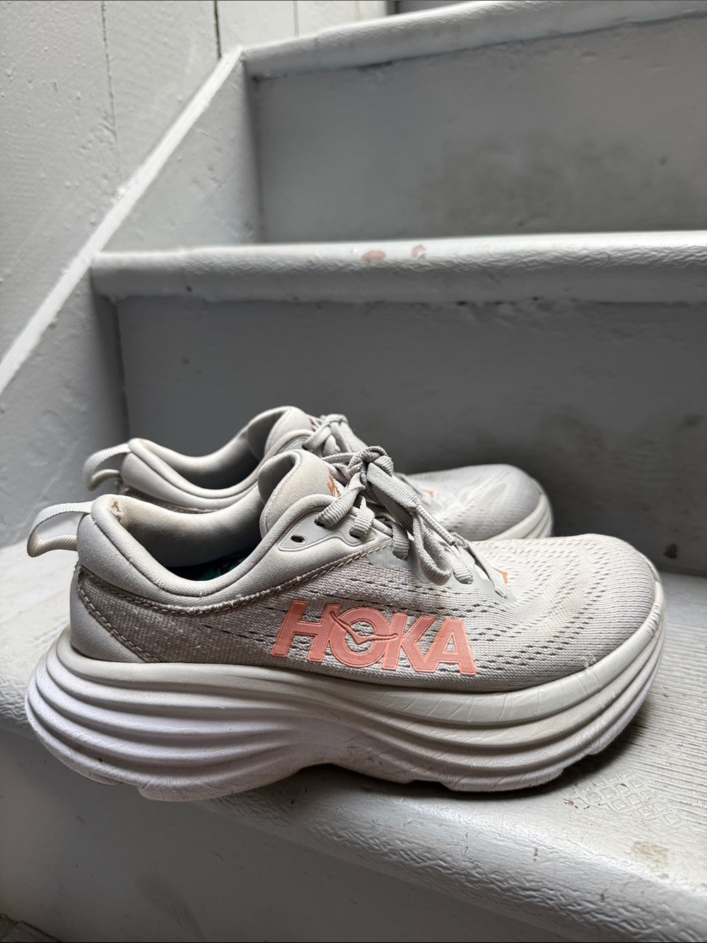 Hoka Bondi 8 Gray